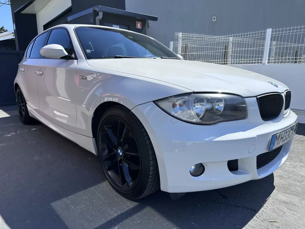 BMW 118 2009 - 9900 EUR, 177000 km - AUTO.MOTO.pt - 177000km - foto 3 de 46