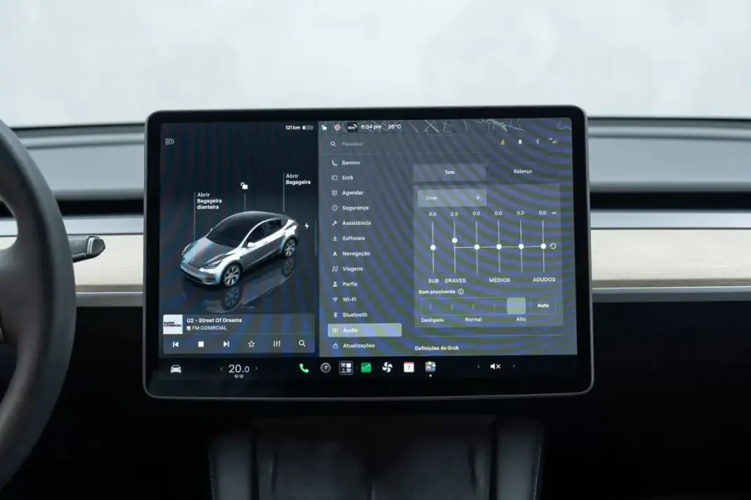 Tesla Model Y 2023 - 35950 EUR, 57000 km - 57000km - foto 41 de 49