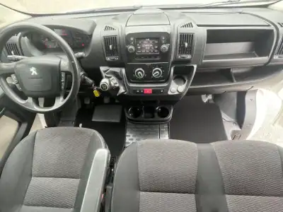 Peugeot Boxer 2.0BlueHDi L2H2 Premium 2019 - 18990 EUR, 232250 km - AUTO.MOTO.pt - 232250km - foto 8 de 17