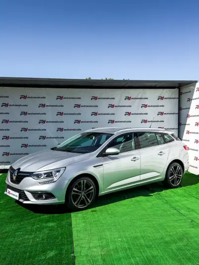 Renault Mégane 2018 - 11990 EUR, 133000 km - 133000km - foto 2 de 19
