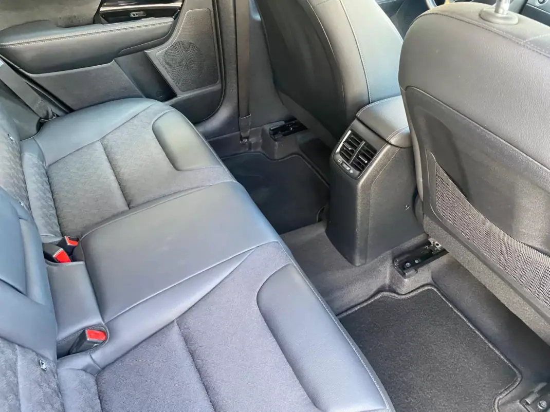 Kia Niro 2019 - 17250 EUR, 15900 km - AUTO.MOTO.pt - 15900km - foto 17 de 17