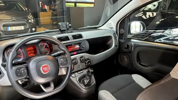 Fiat Panda 2022 - 8470 EUR, 77000 km - AUTO.MOTO.pt - 77000km - foto 15 de 33