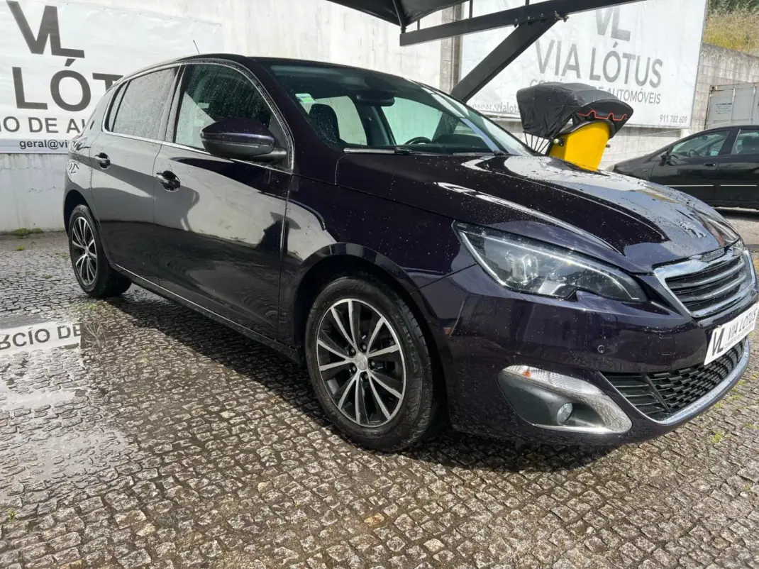 Peugeot 308 2017 - 13500 EUR, 181250 km - AUTO.MOTO.pt - 181250km - foto 3 de 12