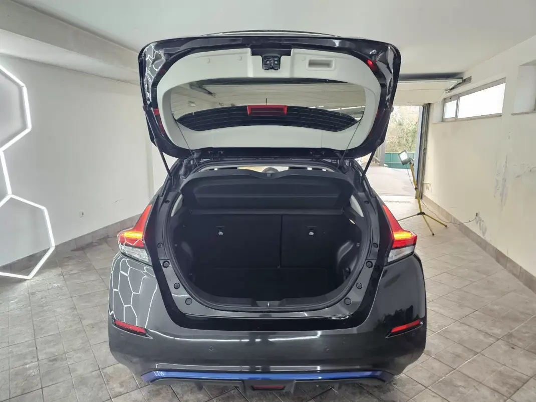 Nissan Leaf 2019 - 19500 EUR, 25097 km - AUTO.MOTO.pt - 25097km - foto 39 de 41