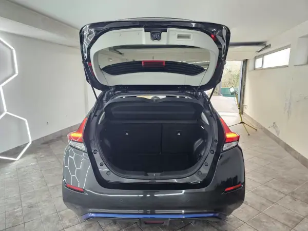 Nissan Leaf 2019 - 19500 EUR, 25097 km - AUTO.MOTO.pt - 25097km - foto 39 de 41