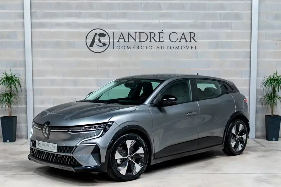 Renault Mégane E-Tech 2022 - 22450 EUR, 48129 km - AUTO.MOTO.pt - 48129km - foto 1 de 38