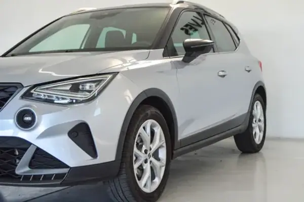 SEAT Arona 2021 - 17900 EUR, 54000 km - AUTO.MOTO.pt - 54000km - foto 10 de 33