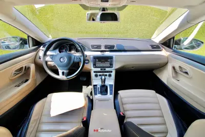 Volkswagen Passat CC 2012 - 16700 EUR, 140000 km - AUTO.MOTO.pt - 140000km - foto 13 de 40