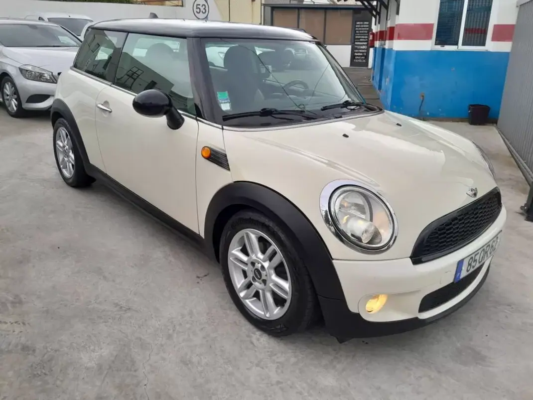 MINI Cooper 2008 - 9900 EUR, 208661 km - AUTO.MOTO.pt - 208661km - foto 4 de 14