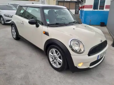 MINI Cooper 2008 - 9900 EUR, 208661 km - AUTO.MOTO.pt - 208661km - foto 4 de 14