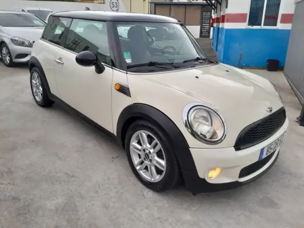 MINI Cooper 2008 - 9900 EUR, 208661 km - AUTO.MOTO.pt - 208661km - foto 4 de 14