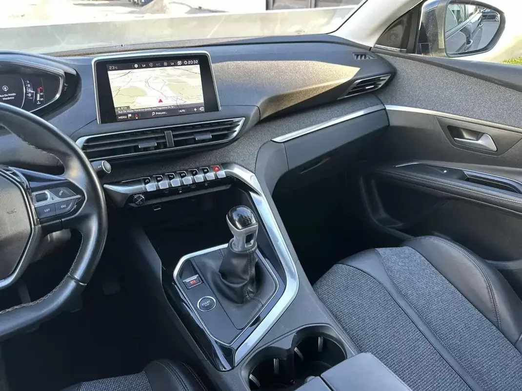 Peugeot 5008 2018 - 14900 EUR, 220000 km - 220000km - foto 31 de 60