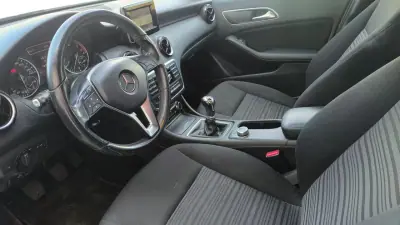 Mercedes-Benz A 180 2013 - 12500 EUR, 180000 km - AUTO.MOTO.pt - 180000km - foto 10 de 15