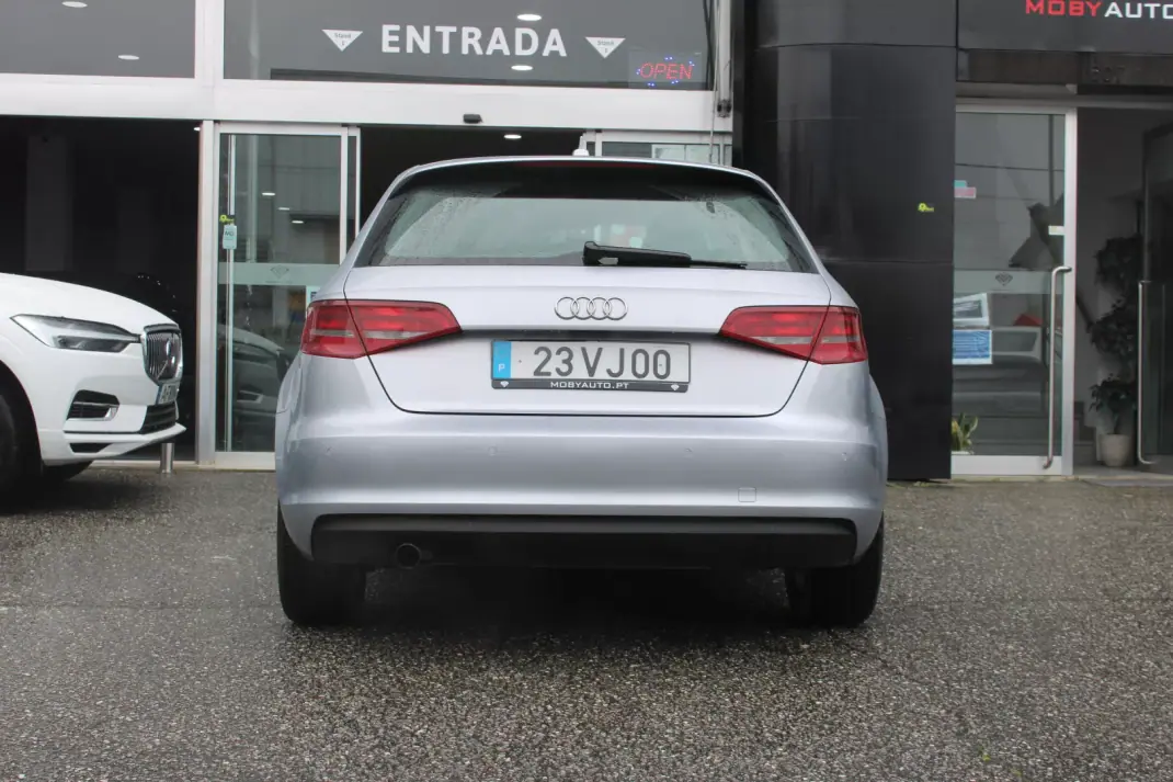 Audi A3 Sportback 2014 - 10900 EUR, 183539 km - AUTO.MOTO.pt - 183539km - foto 5 de 19