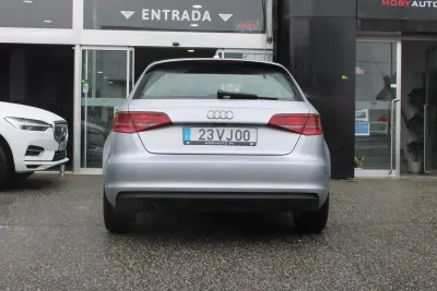 Audi A3 Sportback 2014 - 10900 EUR, 183539 km - AUTO.MOTO.pt - 183539km - foto 5 de 19