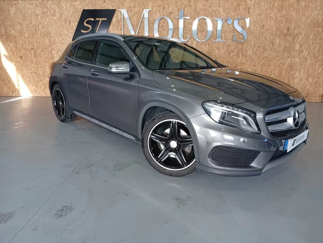Mercedes-Benz GLA 220 2016 - 24900 EUR, 196000 km - AUTO.MOTO.pt - 196000km - foto 1 de 17