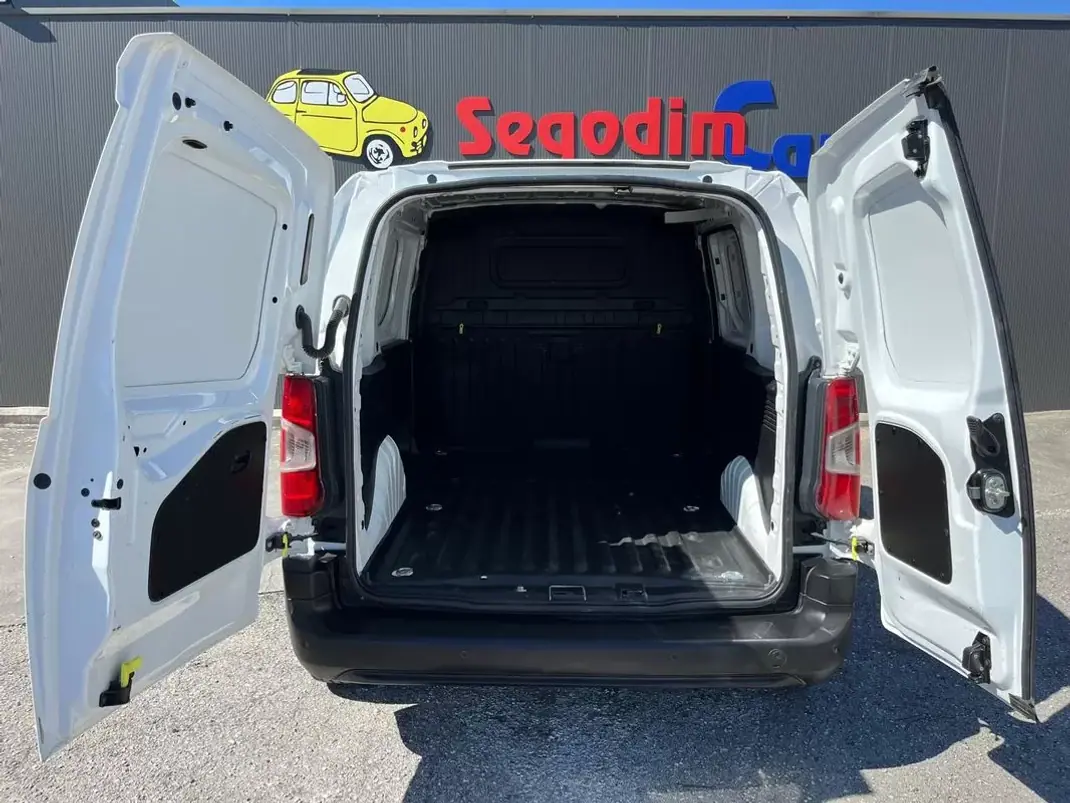 Peugeot 2019 - 12300 EUR, 92000 km - AUTO.MOTO.pt - 92000km - foto 16 de 19