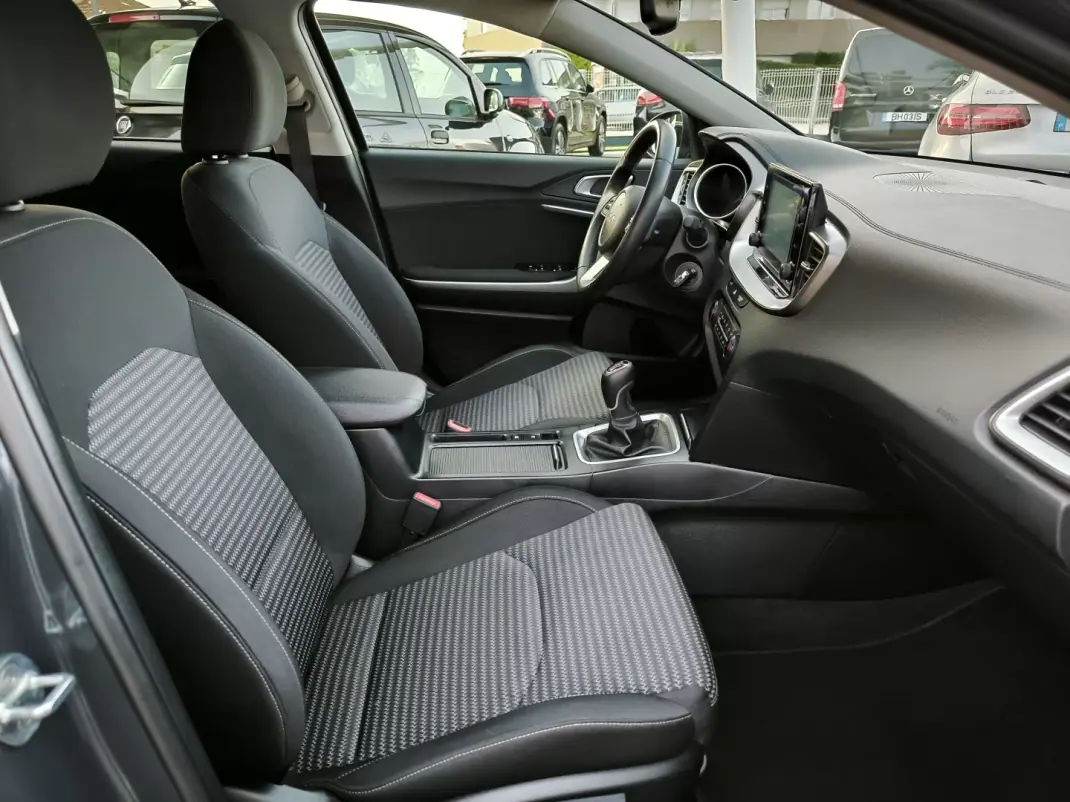 Kia XCeed 2022 - 18500 EUR, 29000 km - AUTO.MOTO.pt - 29000km - foto 27 de 50