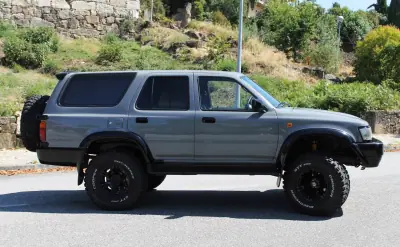 Toyota 4-Runner 1995 - 48000 EUR, 336000 km - AUTO.MOTO.pt - 336000km - foto 5 de 40