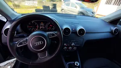 Audi A1 Sportback 2014 - 10999 EUR, 159000 km - AUTO.MOTO.pt - 159000km - foto 22 de 37