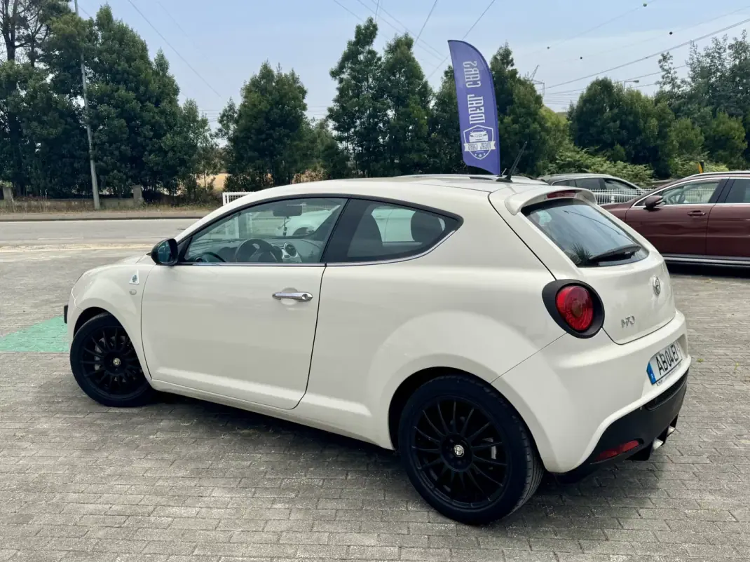 Alfa Romeo MiTo 2011 - 8990 EUR, 178000 km - 178000km - foto 3 de 11