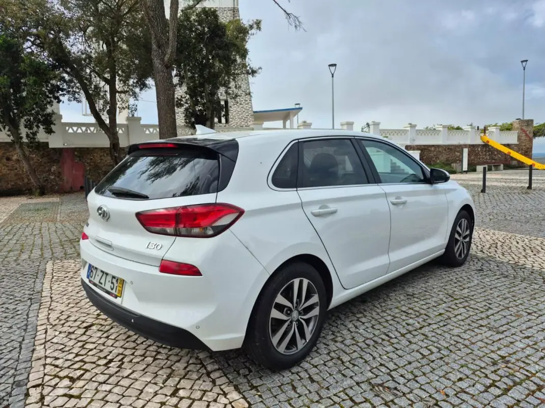 Hyundai i30 2020 - 16900 EUR, 113423 km - 113423km - foto 19 de 19