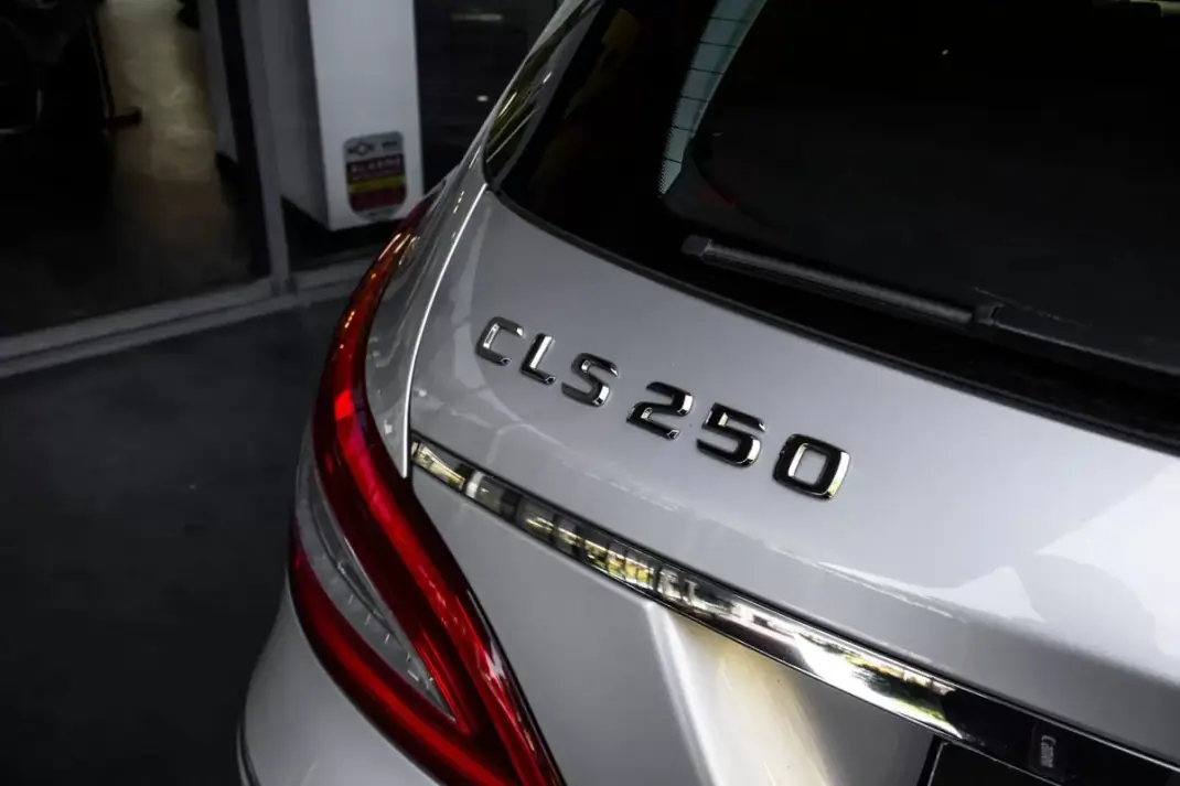 Mercedes-Benz CLS 250 2014 - 24550 EUR, 152749 km - AUTO.MOTO.pt - 152749km - foto 10 de 39