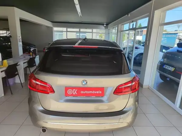 BMW 216 Active Tourer 2018 - 19990 EUR, 43600 km - AUTO.MOTO.pt - 43600km - foto 9 de 41