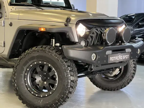 Jeep Wrangler 2014 - 39990 EUR, 115000 km - AUTO.MOTO.pt - 115000km - foto 22 de 54