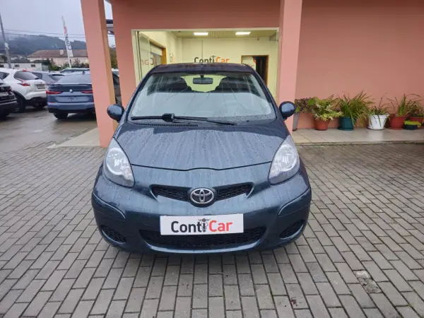 Toyota Aygo 2011 - 5990 EUR, 169000 km - AUTO.MOTO.pt - 169000km - foto 2 de 11