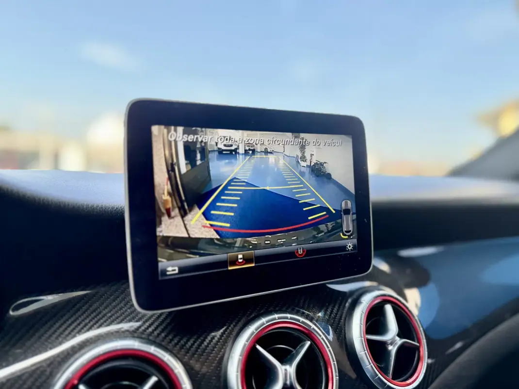 Mercedes-Benz CLA 220 2018 - 22950 EUR, 218000 km - AUTO.MOTO.pt - 218000km - foto 25 de 29