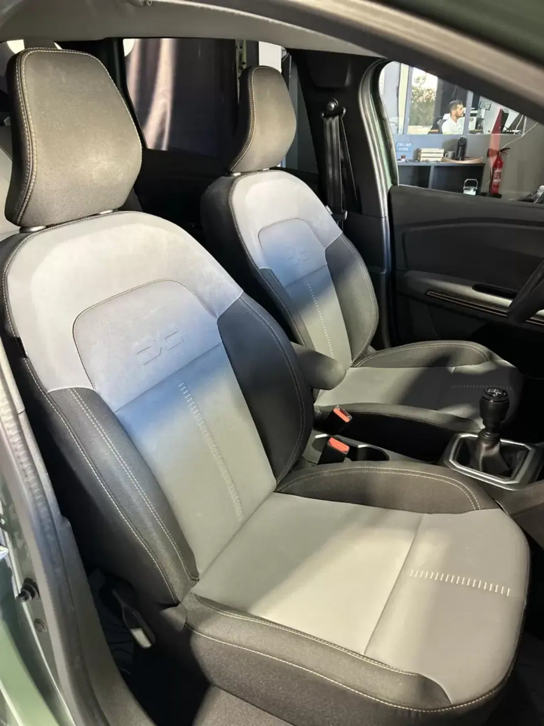 Dacia Jogger 2024 - 16750 EUR, 61518 km - 61518km - foto 19 de 45