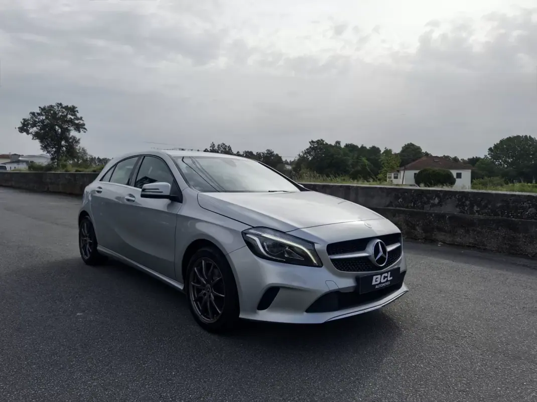 Mercedes-Benz A 180 2017 - 15990 EUR, 155000 km - AUTO.MOTO.pt - 155000km - foto 1 de 34