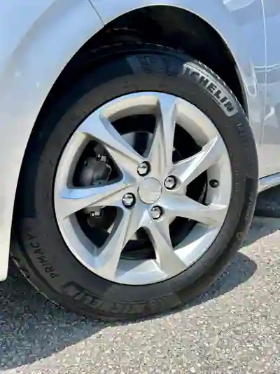 Peugeot 208 2013 - 8250 EUR, 213195 km - AUTO.MOTO.pt - 213195km - foto 12 de 12