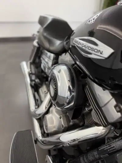 Harley-Davidson Dyna Low Rider S 2012 - 13000 EUR, 41000 km - AUTO.MOTO.pt - 41000km - foto 12 de 17