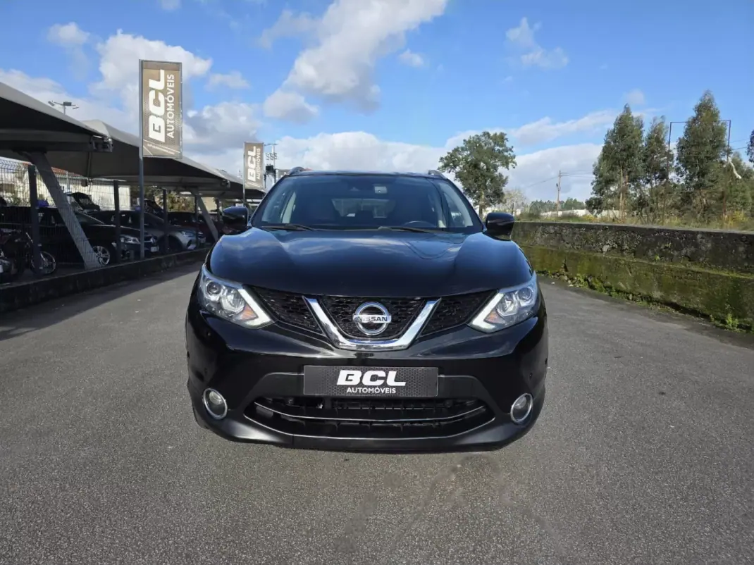 Nissan Qashqai 2015 - 13990 EUR, 146000 km - AUTO.MOTO.pt - 146000km - foto 2 de 40