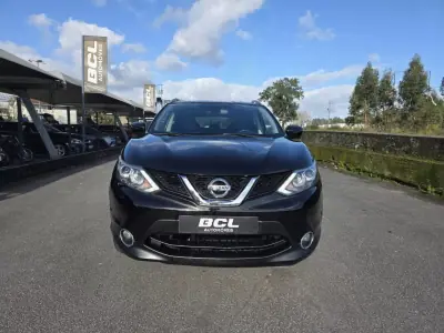 Nissan Qashqai 2015 - 13990 EUR, 146000 km - AUTO.MOTO.pt - 146000km - foto 2 de 40