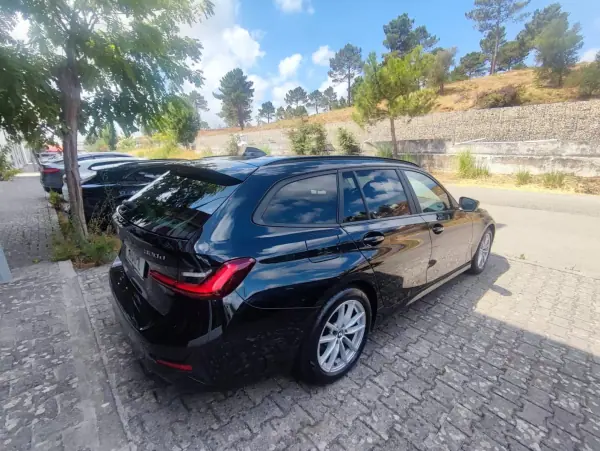 BMW 320 2021 - 19900 EUR, 229000 km - AUTO.MOTO.pt - 229000km - foto 4 de 18