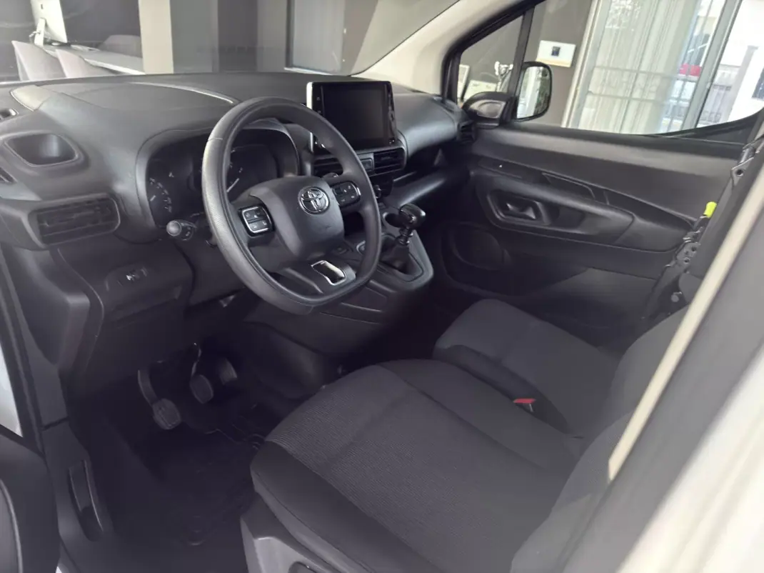 Toyota PROACE City EXCLUSIVE 2022 - 16490 EUR, 80811 km - AUTO.MOTO.pt - 80811km - foto 4 de 21