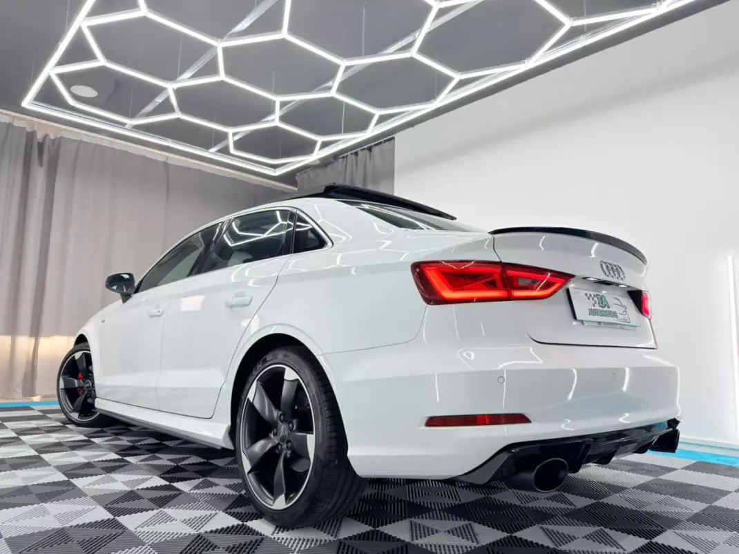Audi A3 Limousine 2014 - 19750 EUR, 184000 km - AUTO.MOTO.pt - 184000km - foto 9 de 25
