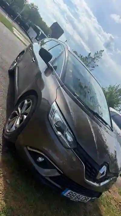 Renault Grand Scénic 2018 - 8999 EUR, 255 km - AUTO.MOTO.pt - 255km - foto 4 de 10