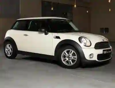 MINI One 2011 - 5500 EUR, 207000 km - AUTO.MOTO.pt - 207000km - foto 3 de 9