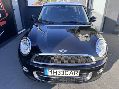 MINI Cooper 2012 - 10500 EUR, 210000 km - AUTO.MOTO.pt - 210000km - foto 2 de 40