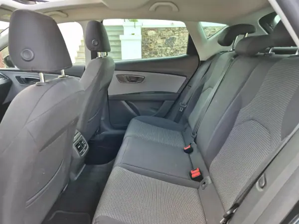 SEAT Leon 2019 - 15900 EUR, 90147 km - AUTO.MOTO.pt - 90147km - foto 17 de 23
