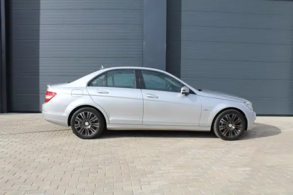 Mercedes-Benz C 250 2008 - 12990 EUR, 241176 km - AUTO.MOTO.pt - 241176km - foto 4 de 18