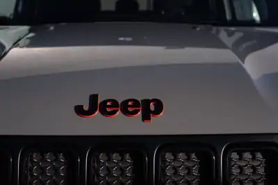 Jeep Renegade 2020 - 27500 EUR, 24000 km - AUTO.MOTO.pt - 24000km - foto 8 de 42