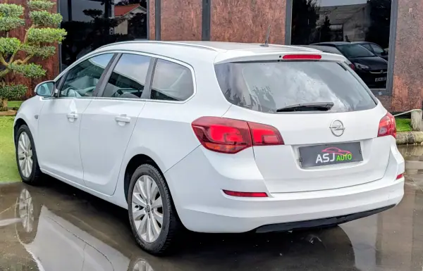 Opel Astra Sports Tourer 2012 - 3900 EUR, 274564 km - AUTO.MOTO.pt - 274564km - foto 9 de 19