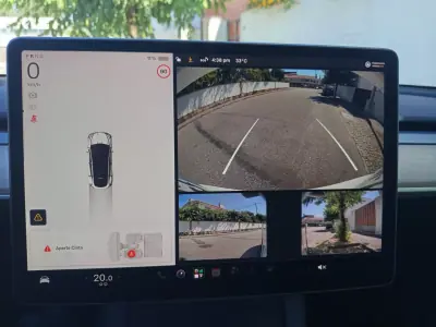 Tesla Model Y 2022 - 35750 EUR, 78615 km - AUTO.MOTO.pt - 78615km - foto 20 de 21