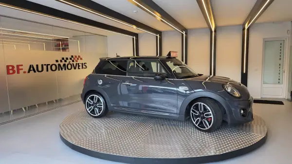 MINI Cooper 2019 - 24900 EUR, 114062 km - AUTO.MOTO.pt - 114062km - foto 9 de 61