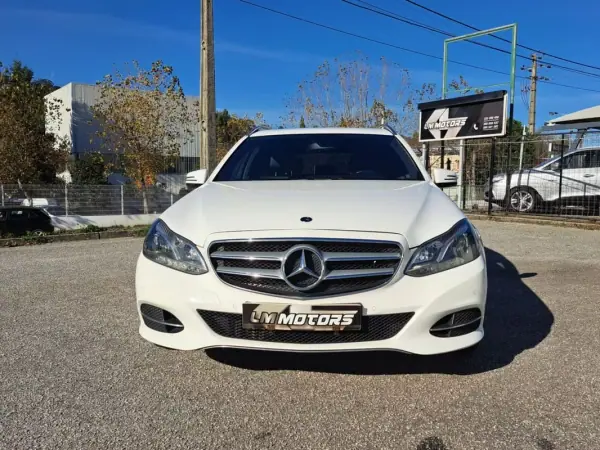 Mercedes-Benz E 220 2014 - 18900 EUR, 213445 km - AUTO.MOTO.pt - 213445km - foto 2 de 46